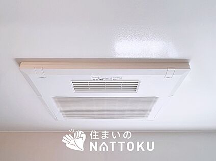 電気式浴室暖房換気乾燥機