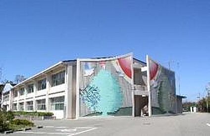 三木市立緑が丘小学校 340ｍ(徒歩5分)