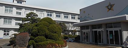 姫路市立飾磨小学校 1800ｍ(徒歩23分)