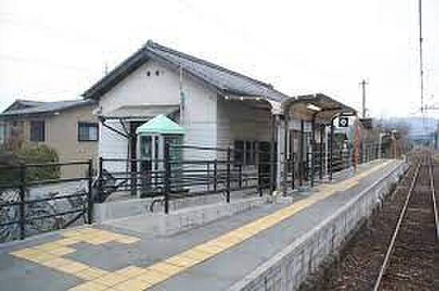 ＪＲ加古川線「新西脇駅」（約960m）