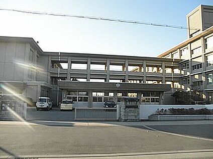 三木市立自由が丘中学校 1100ｍ(徒歩14分)
