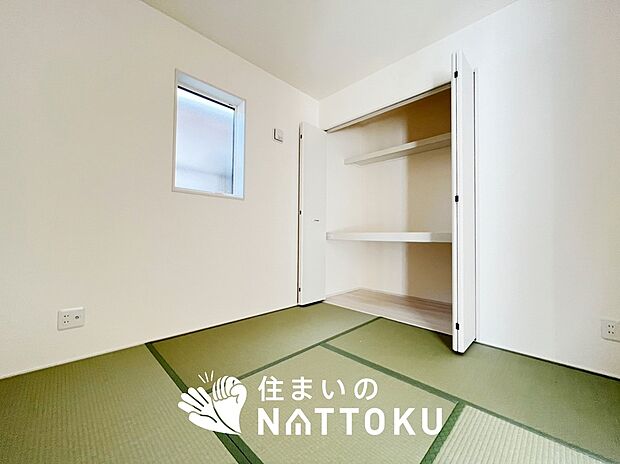 【現地写真(和室)】大壁仕様の新和室。くつろぎの空間です。