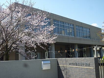 加古川市立加古川中学校 1600ｍ(徒歩20分)