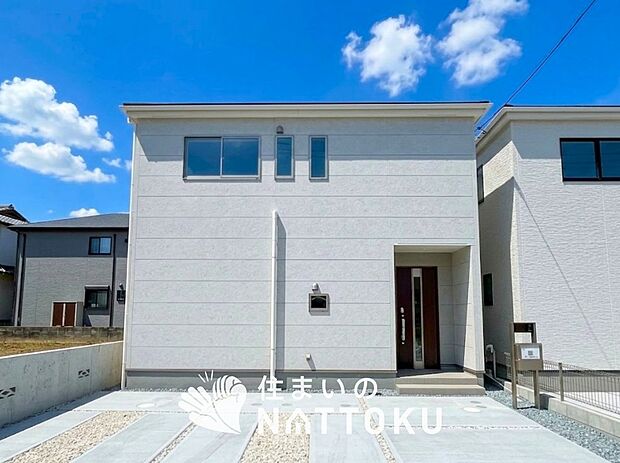 【現地写真(外観)【2号地】】健康被害に配慮したもっとも安全性の高い建材を採用し、シックハウス対策をしております。
