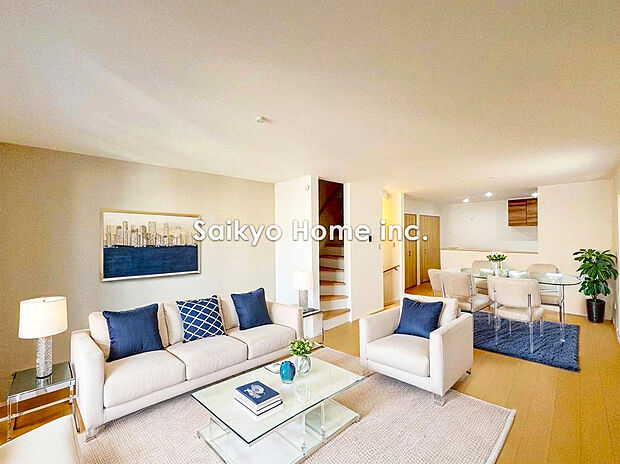 リビング　※家具等はCG加工しております。