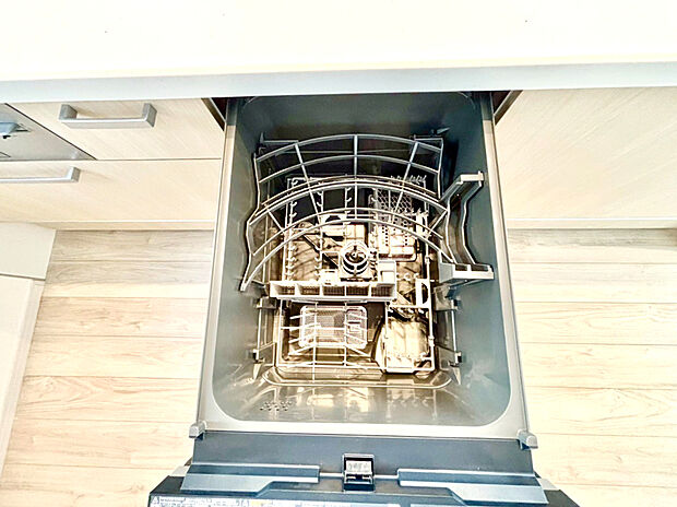【【食洗機】】手洗いよりも経済的で家計に優しい「ビルトイン食洗機」が標準装備なのは強い味方ですね。