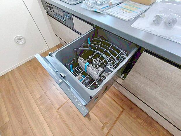 【食洗機】ビルドインの食器洗乾燥機で忙しい方の家事ををサポートします。
