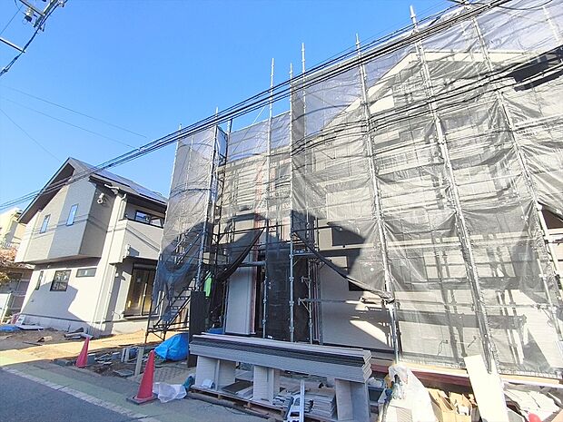 【現地写真】浄水器や浴室乾燥機など、毎日の生活を快適にする設備も充実しています。
