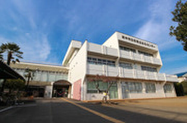 紅葉丘図書館(約1,010m)