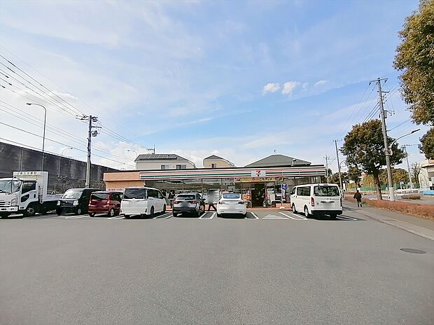 セブンイレブン四谷2丁目店(約560m)