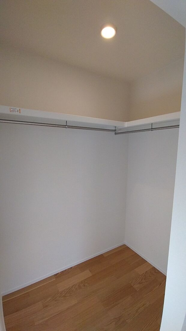 【ウォークインクローゼット】同仕様物件の写真です