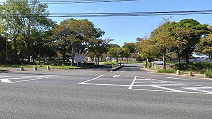 本城公園 徒歩748m