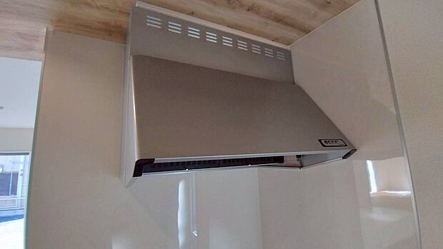 【レンジフード】同仕様物件の設備・仕様の写真です。実際とは異なる場合があります。