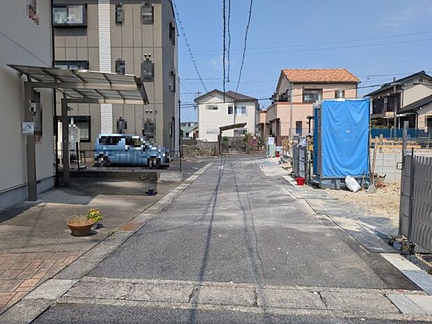 現地前面道路(2026年6月)撮影