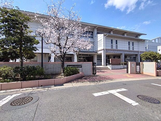 守山中学校（約940m）