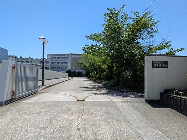 森孝中学校
