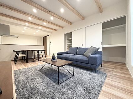 リビング (B号棟)