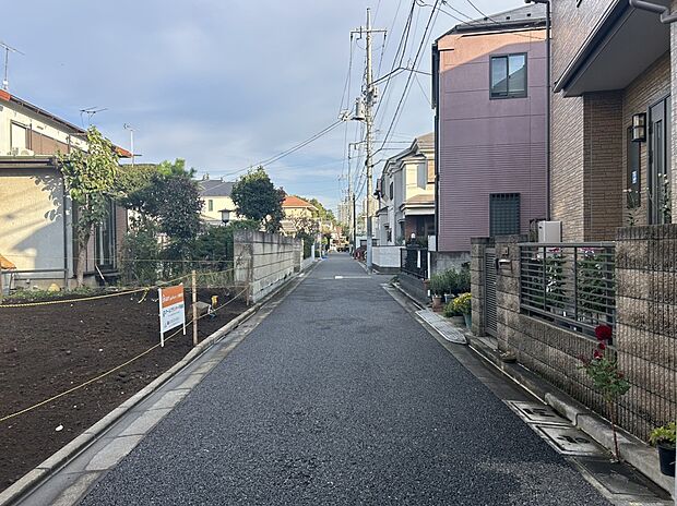 【前面道路含む現地写真】現地(2025年11月)撮影