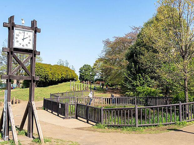谷戸せせらぎ公園（約400m）