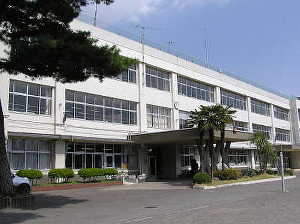 立川第二中学校（約270m）