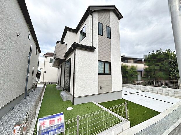 【外観（Ｂ号棟）】令和７年１０月完成済！キレイなお家ですぐに新生活スタートできますよ♪