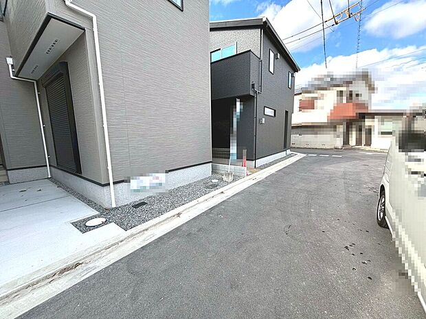 【前面道路を含む現地写真】家探しはどうやってするの？から資金のことや住宅ローン、税金や制度のことまで住宅の難しいことをわかりやすく説明いたします♪