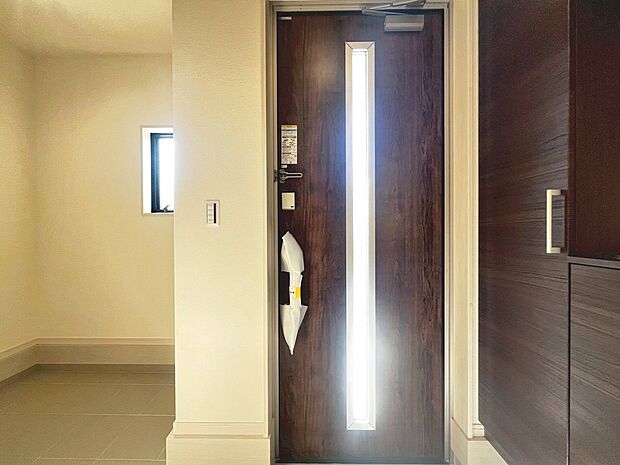 【玄関】シューズボックスありますよ！玄関周りもスッキリ片付きますね！