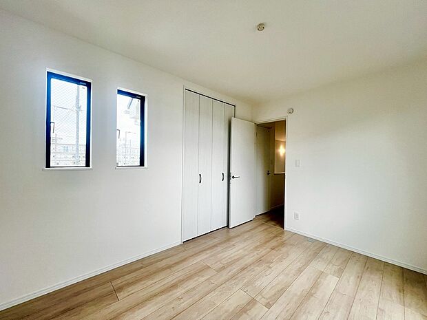 【洋室】◆現地見学いつでも可能です◆
お気軽にお問い合わせ下さいませ♪