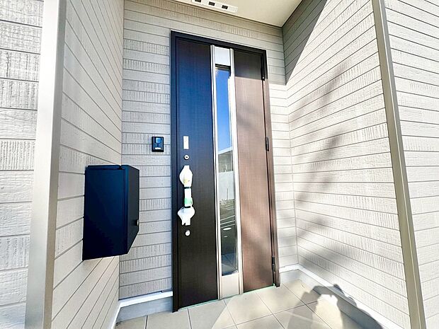 【エントランス】閑静な住宅街で叶える穏やかな新生活をここで始めませんか♪
