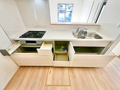 ３口コンロ・浄水器付システムキッチン
