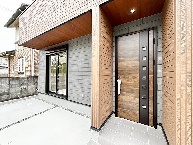 【エントランス】【本日内覧可能】内覧予約は当日から承っております！お気軽にお問い合わせ下さいませ♪