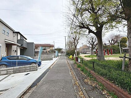 前面道路を含む現地写真