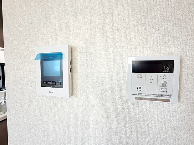 【TVモニター付きインターホン】TVモニター付きインターホンですので、突然の来客時にも外の様子が確認できて安心です
