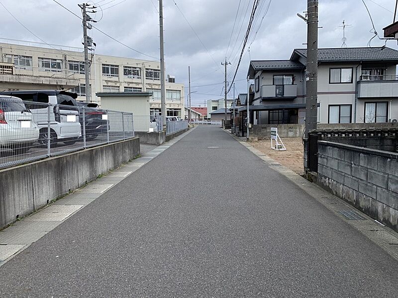 【現地写真】前面道路幅は6ｍございます！