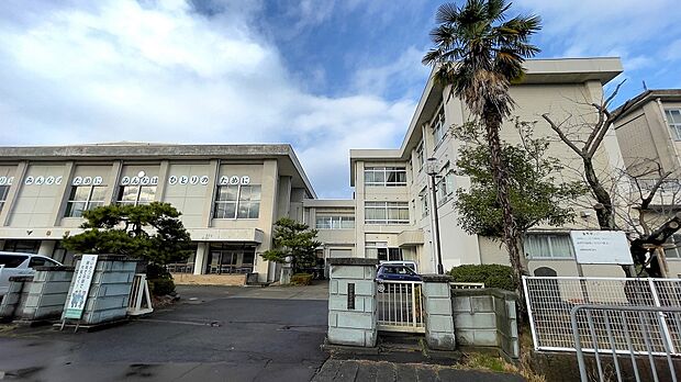 進明中学校（約1,400m）