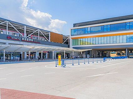 箕面萱野駅 930m