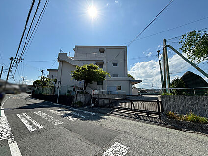 富士宮市立黒田小学校 約790ｍ～870ｍ　(徒歩約10分～11分)