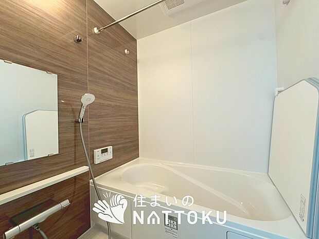 現地写真(浴室)
浴室暖房乾燥機付き。1坪タイプで広々です。