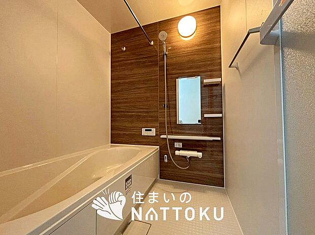 現地写真(浴室)
浴室暖房乾燥機付き。1坪タイプで広々です。