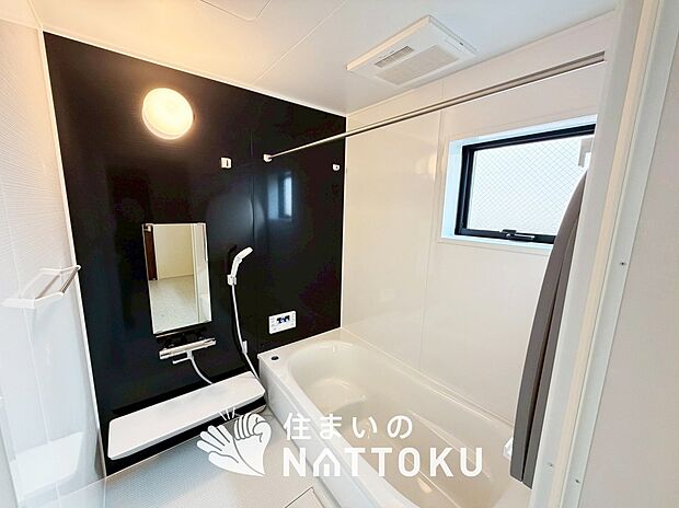 現地写真(浴室)
浴室暖房乾燥機付き。1坪タイプで広々です。