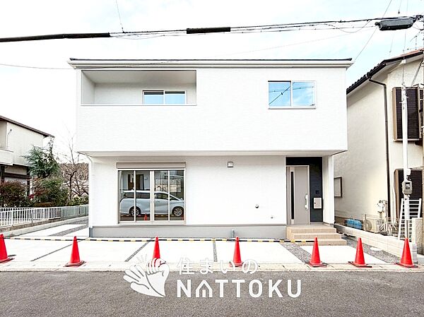 現地写真（外観）
限定１邸
駐車２台可能