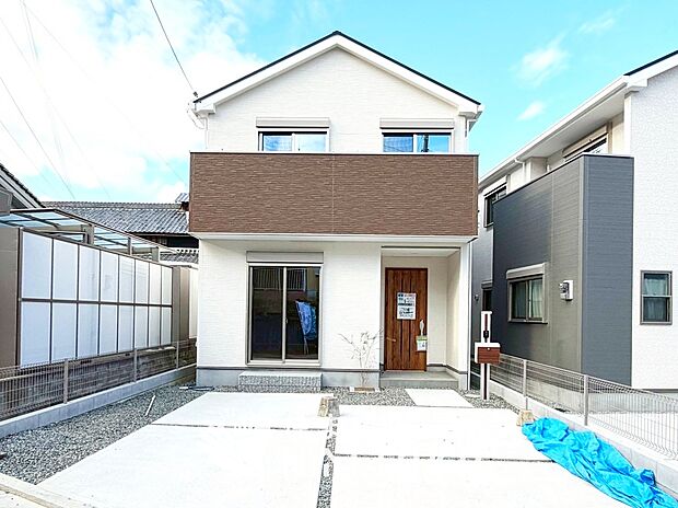 現地写真（街並み）
全４邸
駐車２台可能