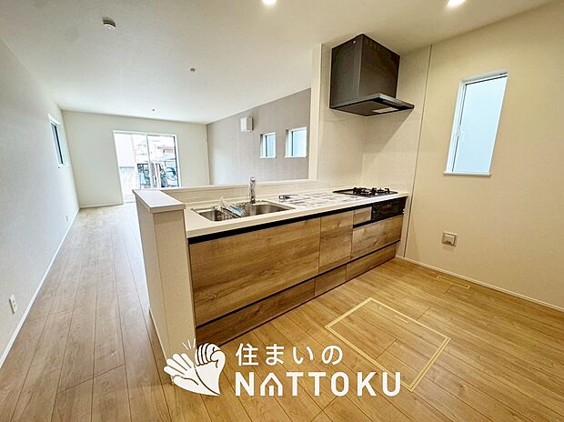 現地写真(浴室)
浴室暖房乾燥機付き。1坪タイプで広々です。