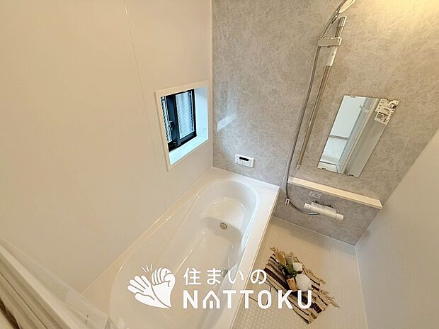 現地写真(浴室)
浴室暖房乾燥機付き。1坪タイプで広々です。