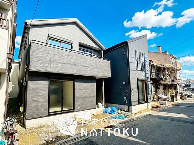 現地写真(街並み)
全2邸
駐車1台可能