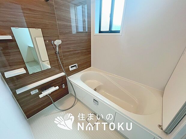 現地写真(浴室)
浴室暖房乾燥機付き。1坪タイプで広々です。