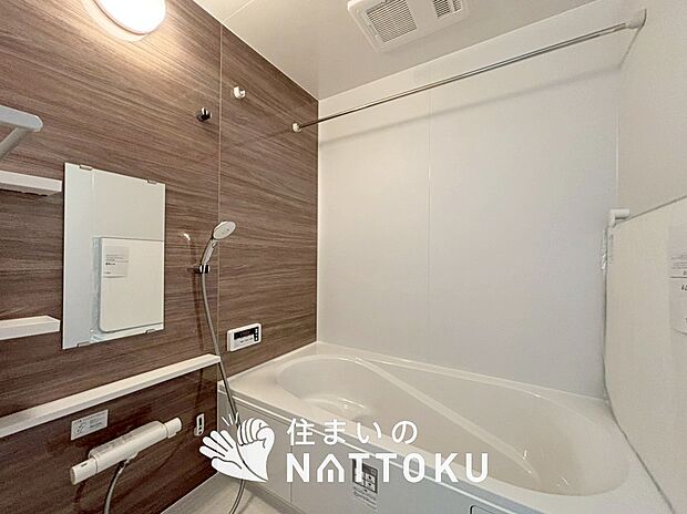 現地写真(浴室)
浴室暖房乾燥機付き。1坪タイプで広々です。