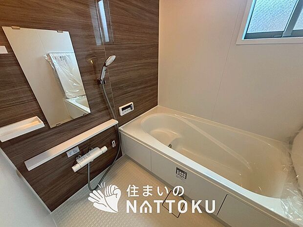 現地写真(浴室)
浴室暖房乾燥機付き。1坪タイプで広々です。