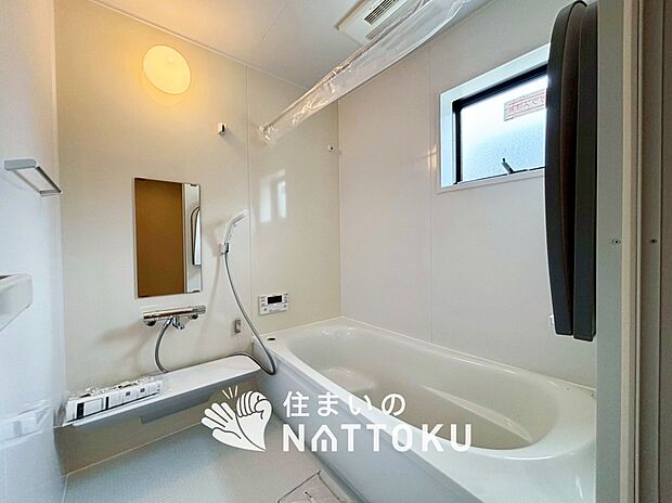 現地写真(浴室)
浴室暖房乾燥機付き。1坪タイプで広々です。