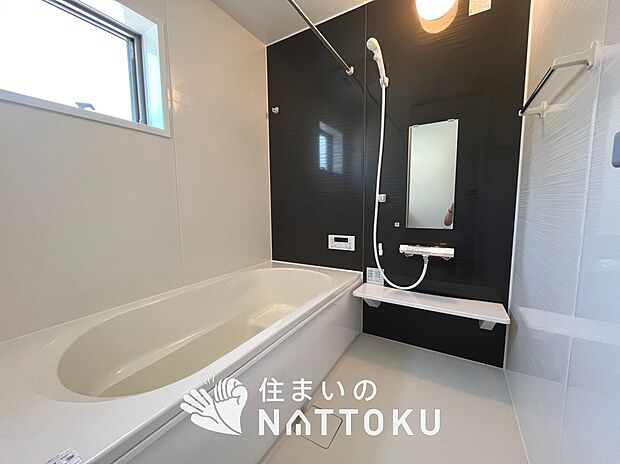 現地写真(浴室)
浴室暖房乾燥機付き。1坪タイプで広々です。
